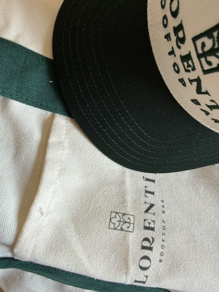 Detail of the Florentín cap and embroidered tote